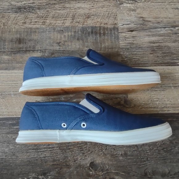 Hanes 'BARB' Soft Fit sneakers Size 9W - Picture 5 of 12